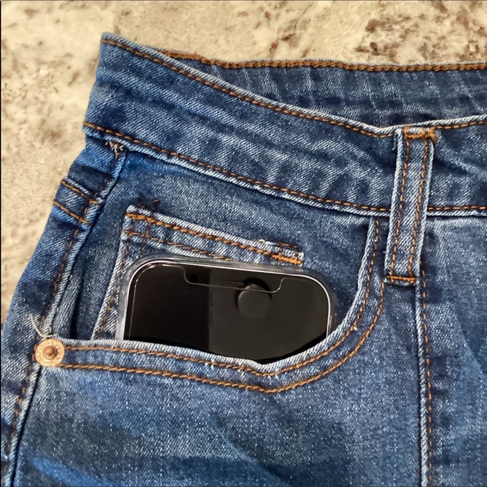 Fabulous Blue Flare Jeans w/Raw Hem & 5 Pockets - Picture 11 of 13